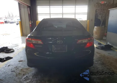 2012 Toyota Camry Base z USA, uszkodzony, nr VIN 4T1BF1FK1CU119562